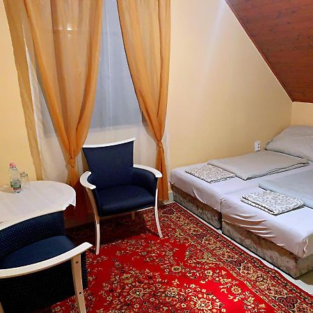 Koloska Apartmanhaz Balatonfured Ngoại thất bức ảnh