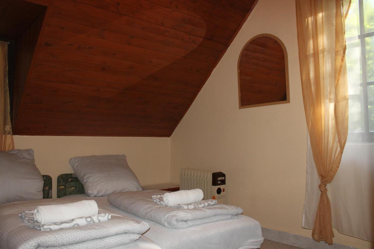 Koloska Apartmanhaz Balatonfured Ngoại thất bức ảnh