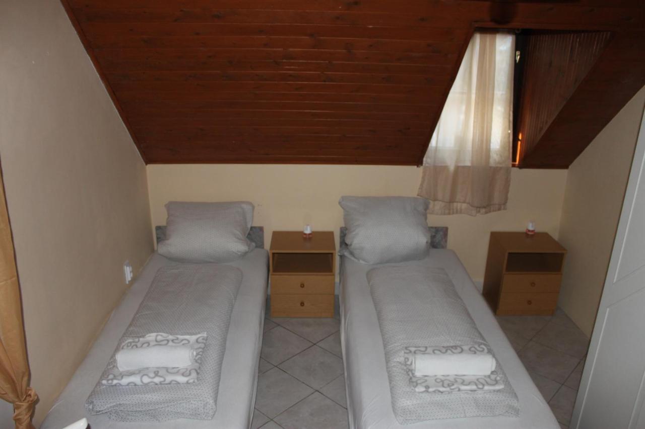 Koloska Apartmanhaz Balatonfured Ngoại thất bức ảnh