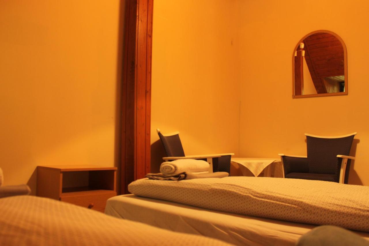 Koloska Apartmanhaz Balatonfured Ngoại thất bức ảnh