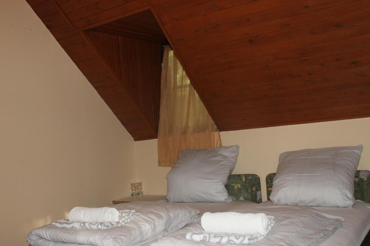 Koloska Apartmanhaz Balatonfured Ngoại thất bức ảnh