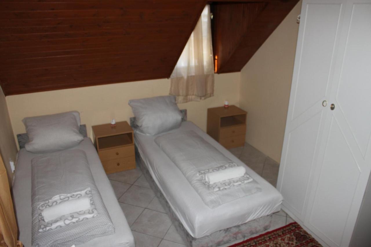 Koloska Apartmanhaz Balatonfured Ngoại thất bức ảnh